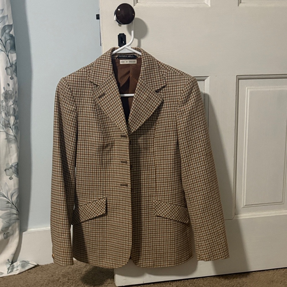 Elegant Tan Checkered Women's Tweed